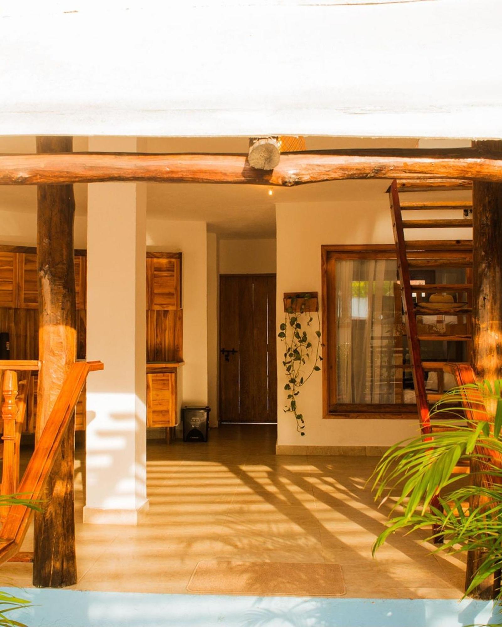 Pensión Hb4 Double With Private Bathroom And Balcony *