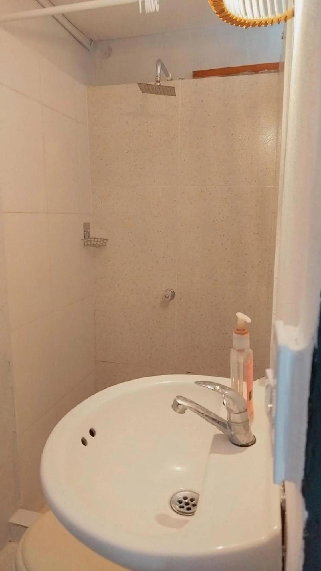 Hb4 Double With Private Bathroom And Balcony Cartagena