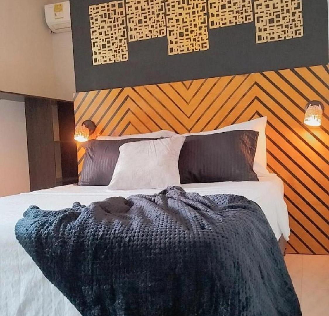 Hb4 Double With Private Bathroom And Balcony Pensión