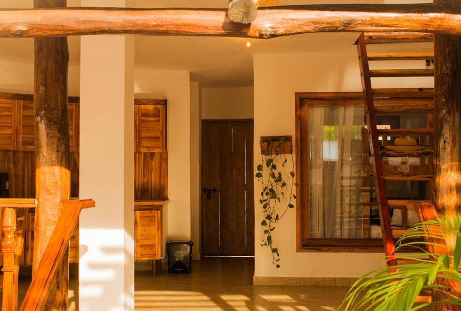 Pensión Hb4 Double With Private Bathroom And Balcony *