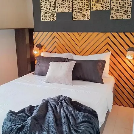 Hb4 Double With Private Bathroom And Balcony Pensión